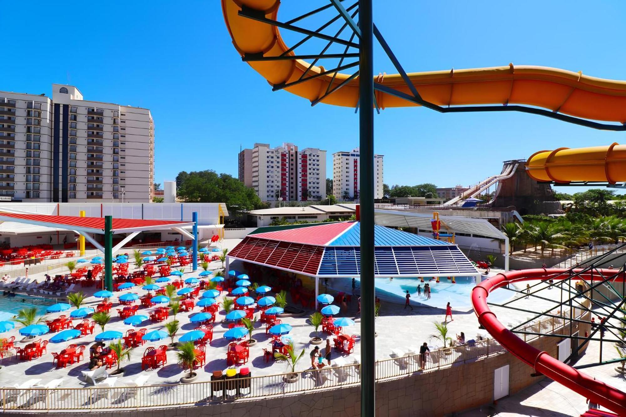 Spazio Diroma Com Acesso Ao Acqua Parque Caldas Novas Bagian luar foto