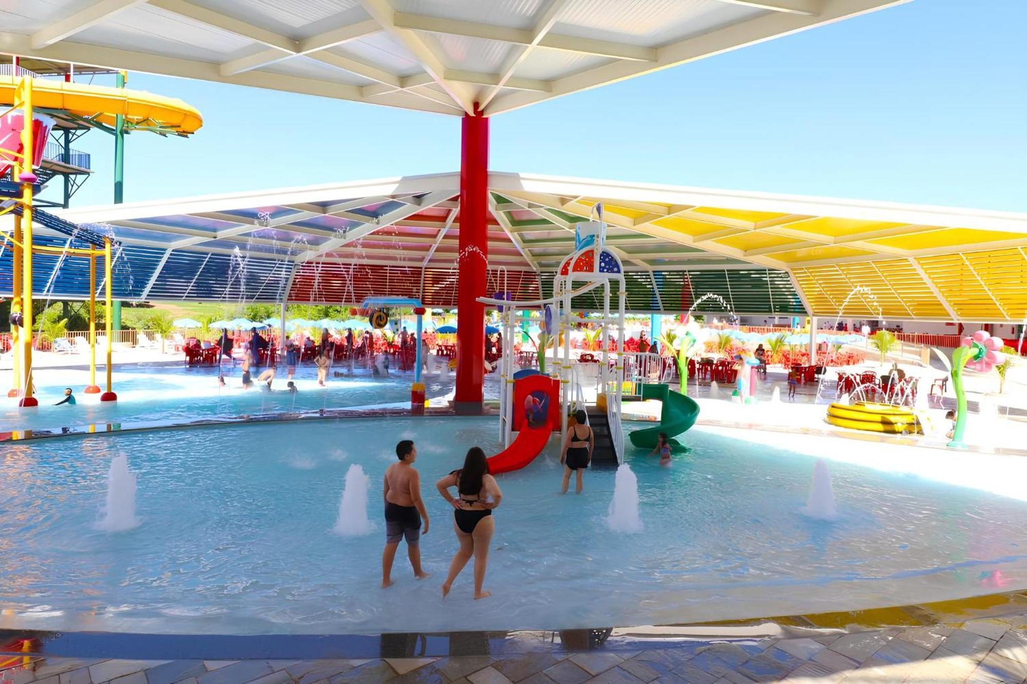 Spazio Diroma Com Acesso Ao Acqua Parque Caldas Novas Bagian luar foto